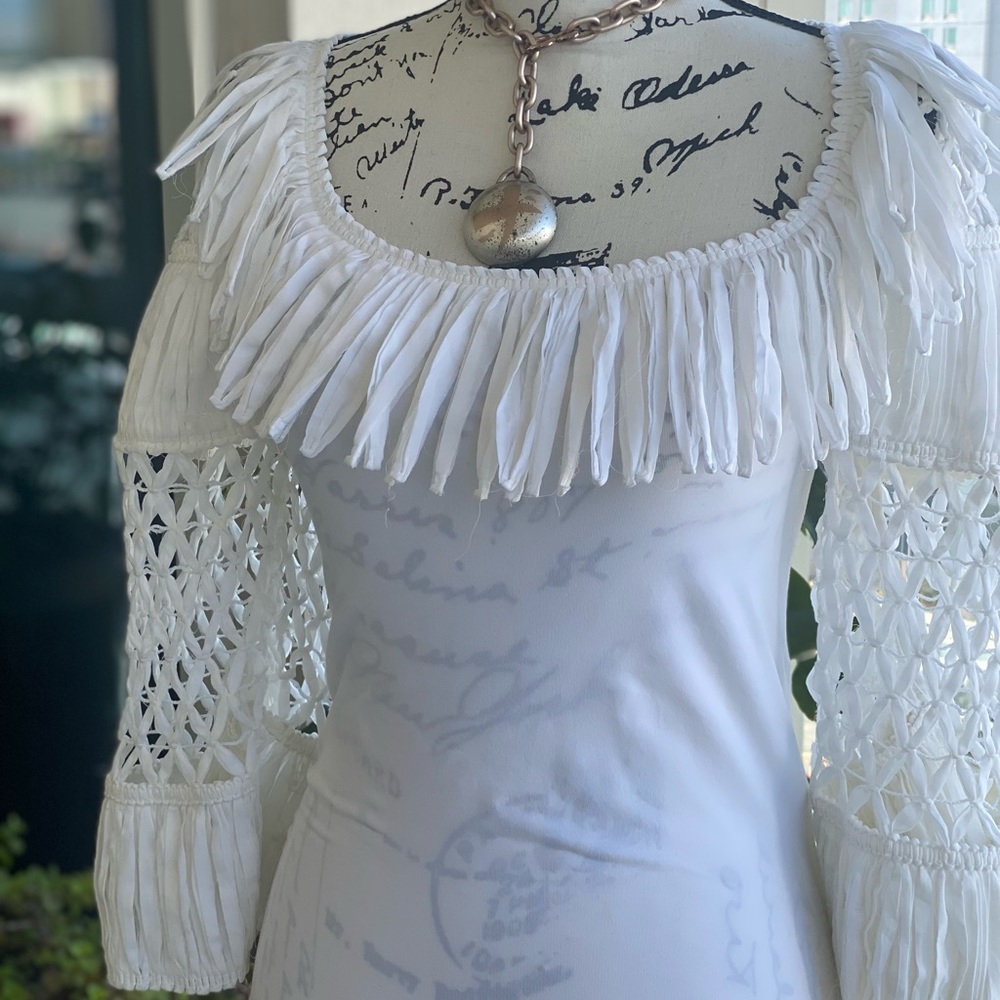 ANNE FONTAINE WHITE TOP FROM THE PRÉCIEUSES COLLECTION OF ANNE FONTAINE